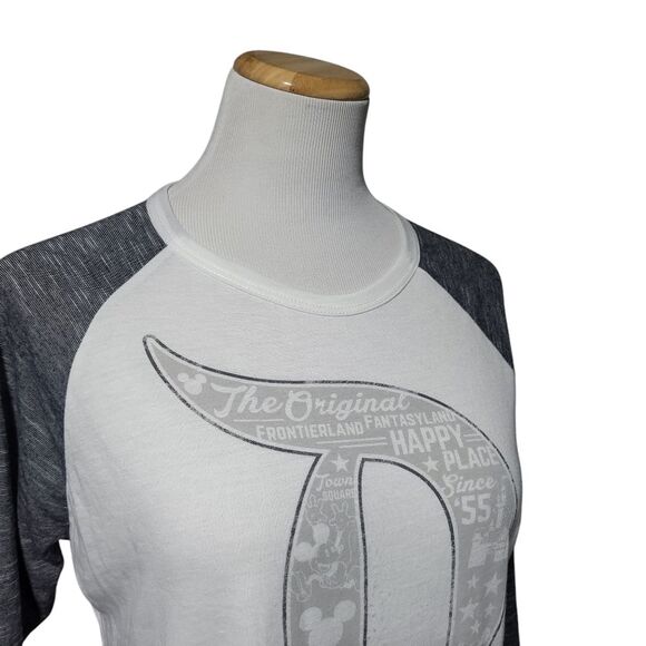 Disney Parks Disneyland Baseball Tee Womens Large NWT - Picture 4 of 9